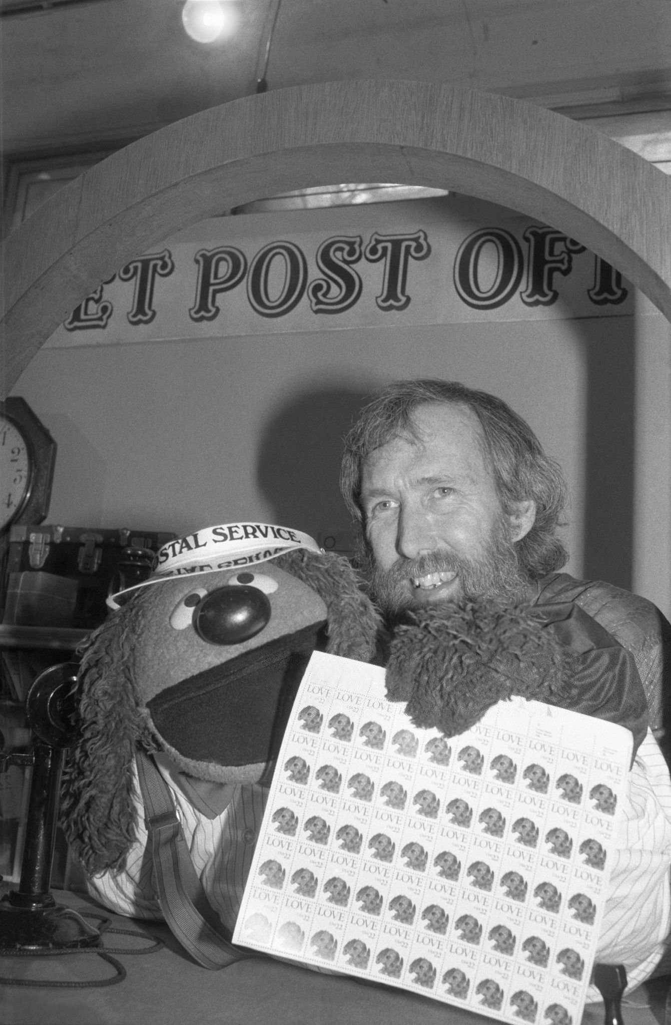 Hensonlovestamp