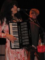 Di Grine Kuzine 045 500