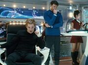 Chris Pine izquierda interpreta teniente James Kirk Star Trek