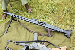 800px-MG42-1