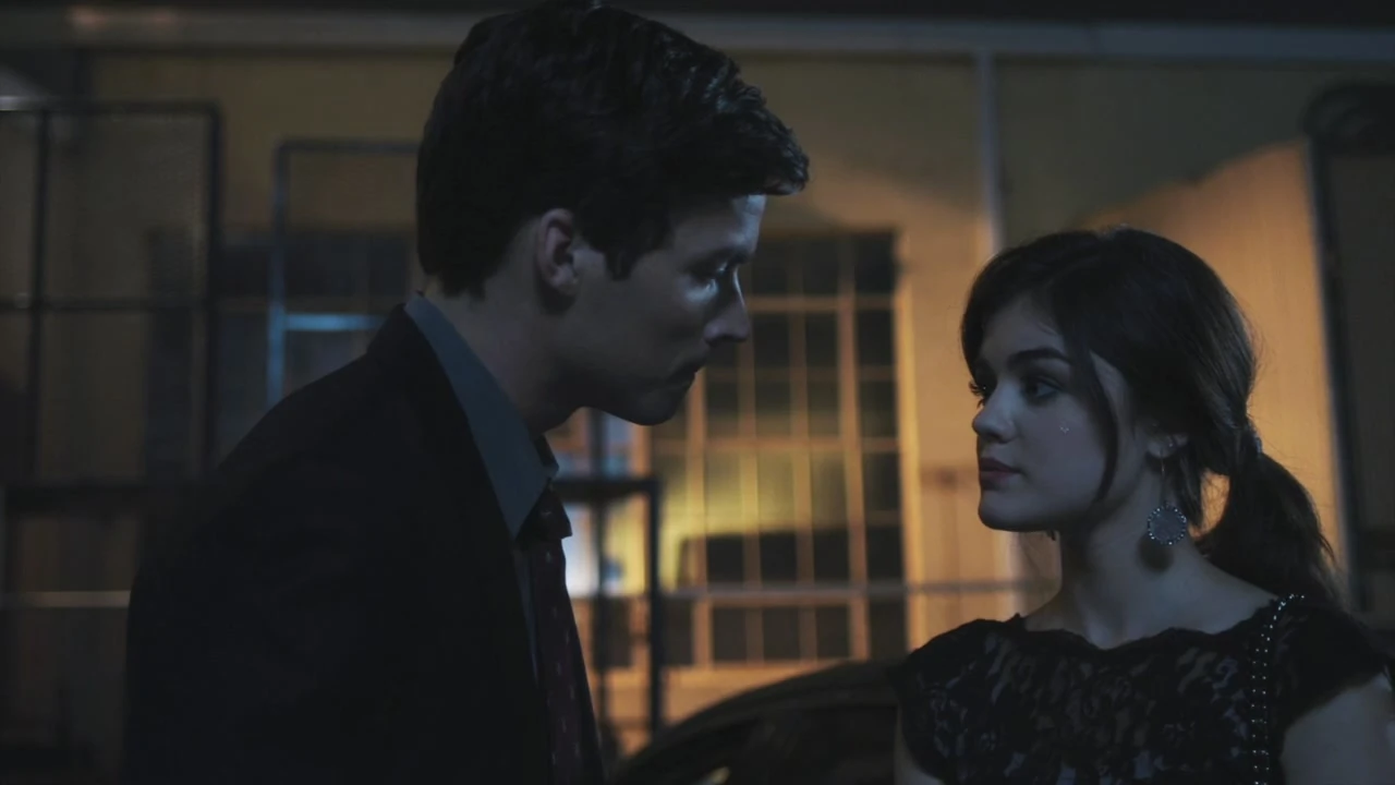 Aria E Ezra Stanno Insieme Nella Realtà