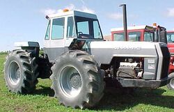 White 4-180 Field Boss 4WD (grey)