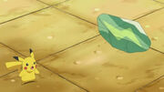 EP731 Pikachu a punto de caerle una piedra trueno