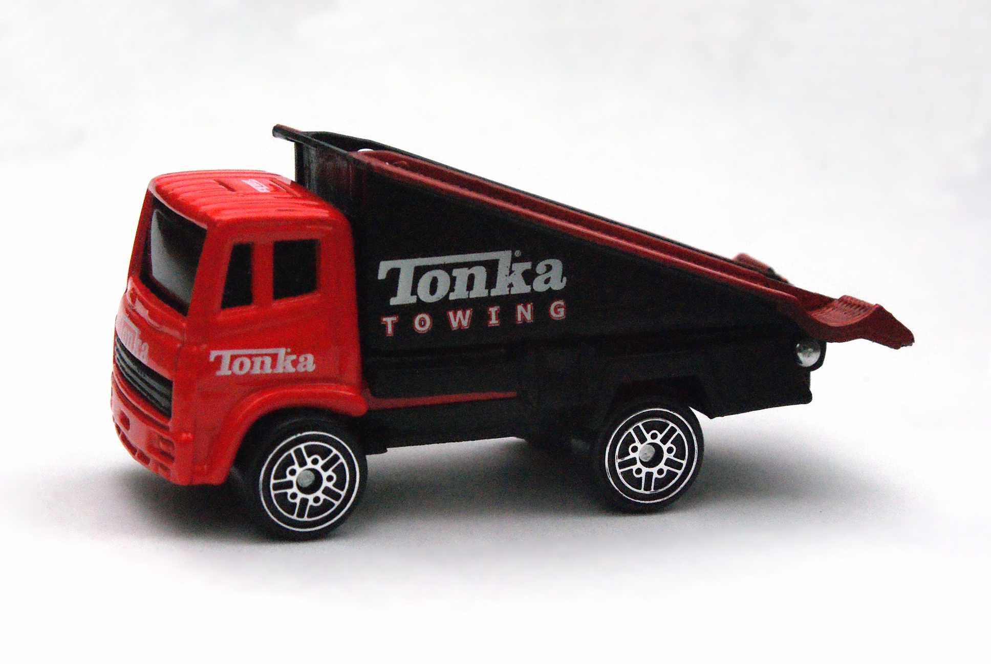 maisto tow truck