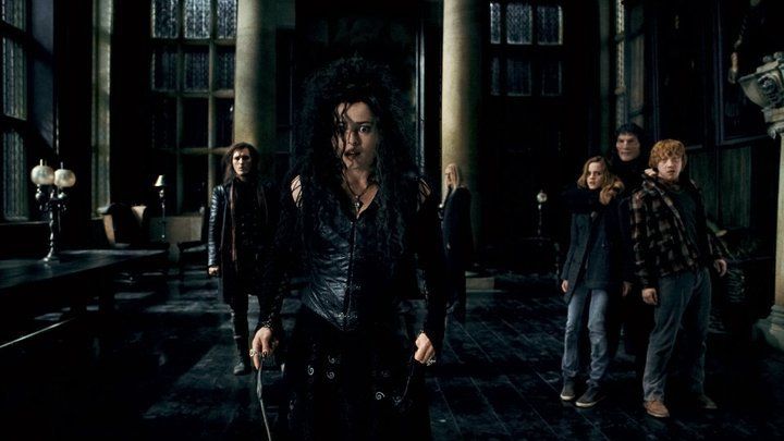 Bellatrix ve la espada