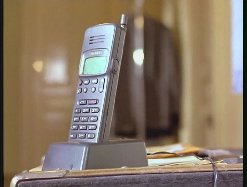 Nokia 1011 — Комиссар Рекс Wiki