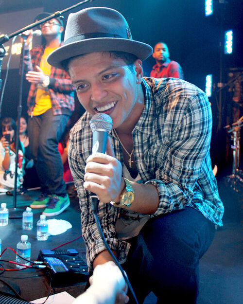 qual hotel bruno mars esta no rio