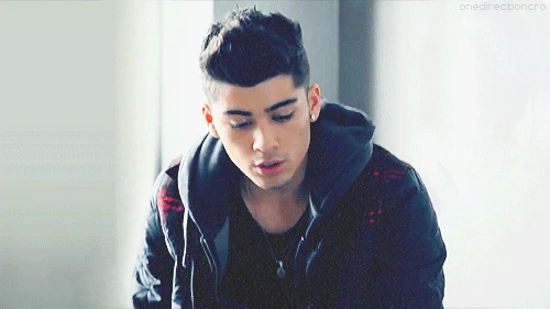 http://static1.wikia.nocookie.net/__cb20130917054743/onedirection/images/1/14/Zayn-GIFS-zayn-malik-32870835-500-281.gif