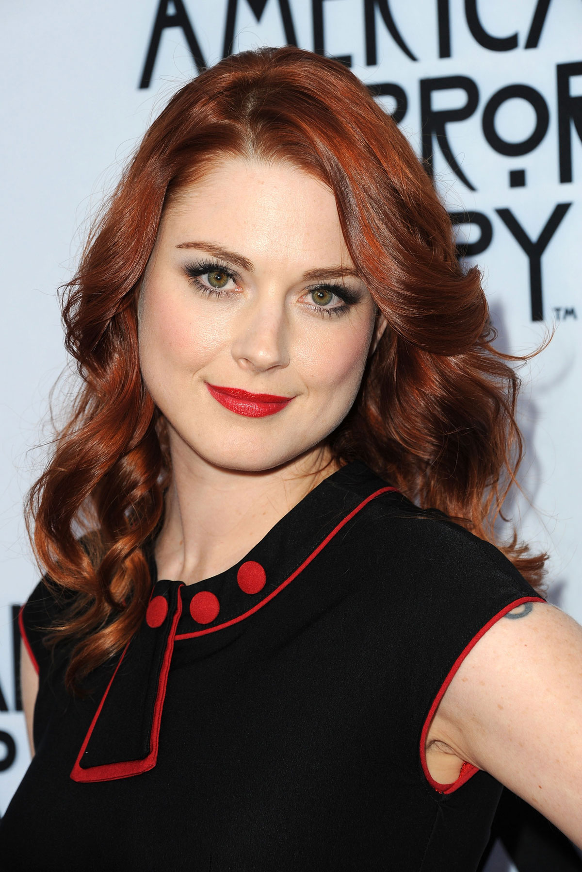 Alexandra Breckenridge - Doblaje Wiki